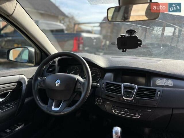 Серый Рено Лагуна, объемом двигателя 1.5 л и пробегом 266 тыс. км за 5120 $, фото 7 на Automoto.ua