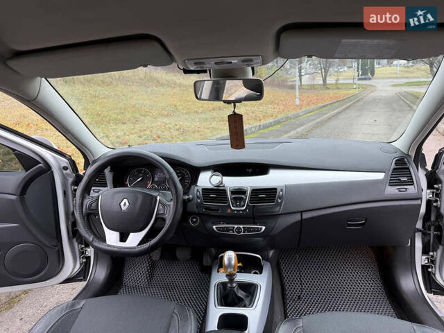 Сірий Рено Лагуна, об'ємом двигуна 2 л та пробігом 268 тис. км за 6300 $, фото 18 на Automoto.ua