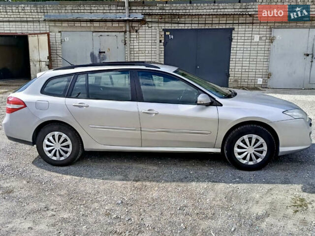 Серый Рено Лагуна, объемом двигателя 1.6 л и пробегом 205 тыс. км за 5250 $, фото 3 на Automoto.ua