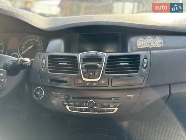 Серый Рено Лагуна, объемом двигателя 1.5 л и пробегом 266 тыс. км за 5120 $, фото 9 на Automoto.ua