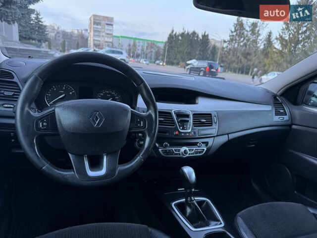 Серый Рено Лагуна, объемом двигателя 2 л и пробегом 199 тыс. км за 5499 $, фото 79 на Automoto.ua