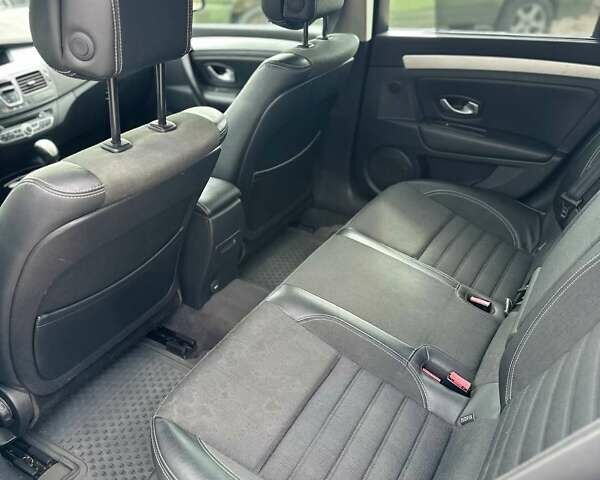 Сірий Рено Лагуна, об'ємом двигуна 2 л та пробігом 195 тис. км за 5499 $, фото 3 на Automoto.ua