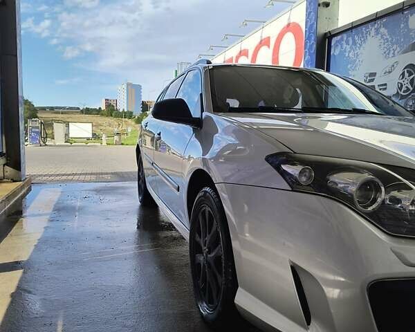 Серый Рено Лагуна, объемом двигателя 2 л и пробегом 326 тыс. км за 6000 $, фото 1 на Automoto.ua