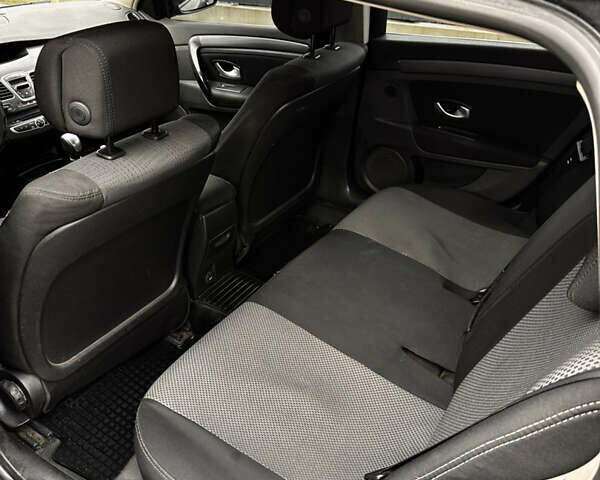 Сірий Рено Лагуна, об'ємом двигуна 1.5 л та пробігом 400 тис. км за 4850 $, фото 31 на Automoto.ua