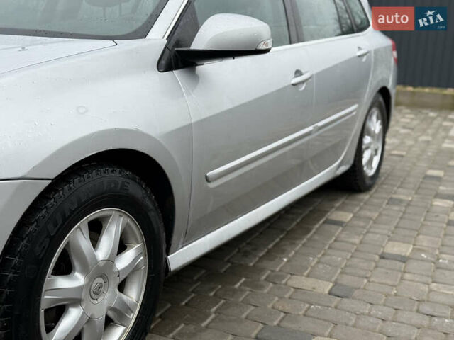 Серый Рено Лагуна, объемом двигателя 2 л и пробегом 280 тыс. км за 4700 $, фото 5 на Automoto.ua