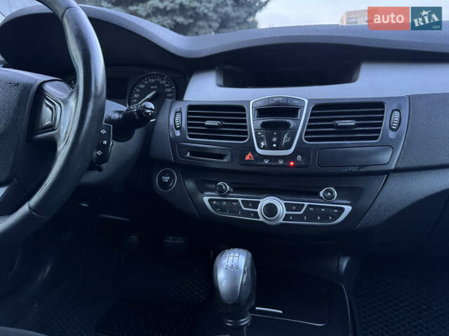 Серый Рено Лагуна, объемом двигателя 2 л и пробегом 199 тыс. км за 5499 $, фото 80 на Automoto.ua