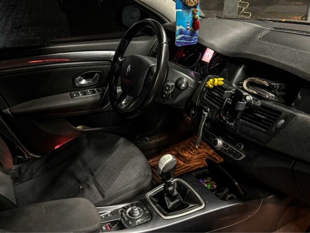 Рено Лагуна 2009 у Луцьку на Automoto.ua Сірий Рено Лагуна, об'ємом двигуна 1.5 л та пробігом 320 тис. км за 5500 $, фото 2 на Automoto.ua