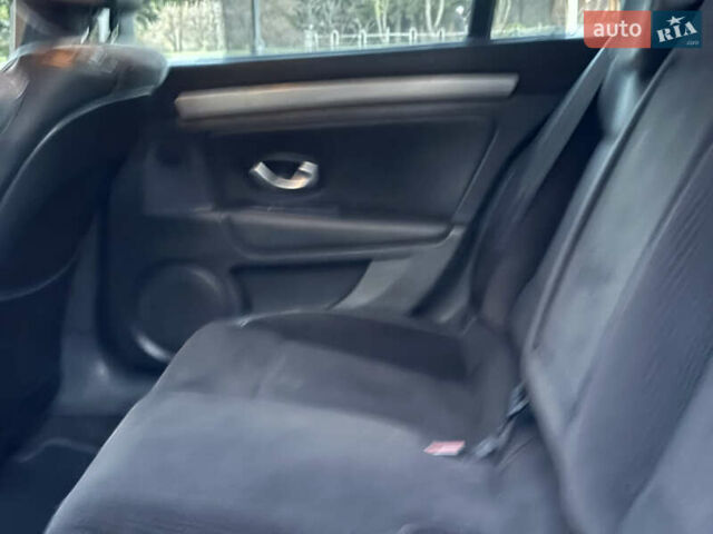 Серый Рено Лагуна, объемом двигателя 2 л и пробегом 199 тыс. км за 5499 $, фото 59 на Automoto.ua