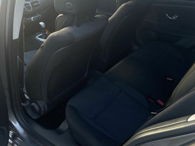 Сірий Рено Лагуна, об'ємом двигуна 1.6 л та пробігом 300 тис. км за 5499 $, фото 7 на Automoto.ua