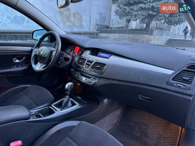 Серый Рено Лагуна, объемом двигателя 2 л и пробегом 199 тыс. км за 5499 $, фото 40 на Automoto.ua