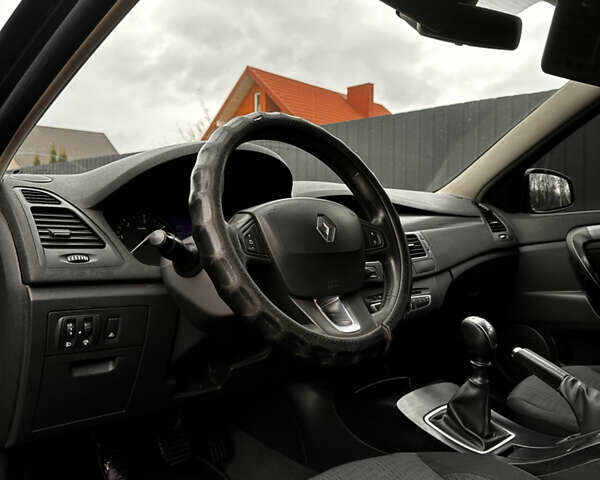 Сірий Рено Лагуна, об'ємом двигуна 1.5 л та пробігом 400 тис. км за 4850 $, фото 22 на Automoto.ua