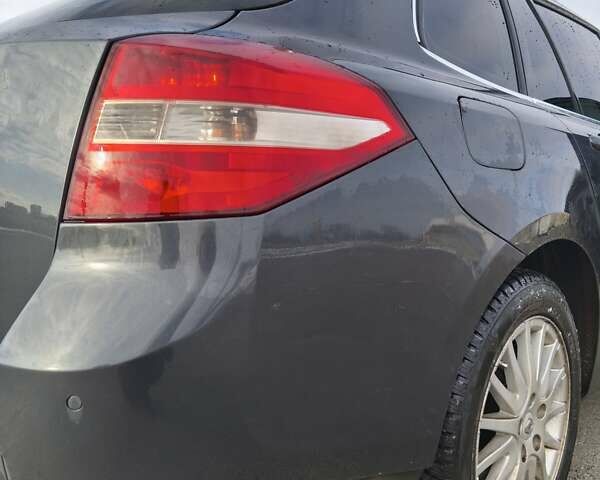 Серый Рено Лагуна, объемом двигателя 2 л и пробегом 253 тыс. км за 7400 $, фото 5 на Automoto.ua