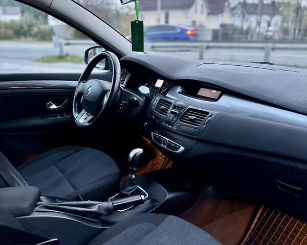 Рено Лагуна 2009 в Виннице на Automoto.ua Серый Рено Лагуна, объемом двигателя 1.5 л и пробегом 249 тыс. км за 6249 $, фото 33 на Automoto.ua