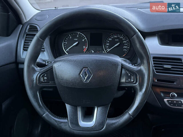 Серый Рено Лагуна, объемом двигателя 2 л и пробегом 199 тыс. км за 5499 $, фото 76 на Automoto.ua