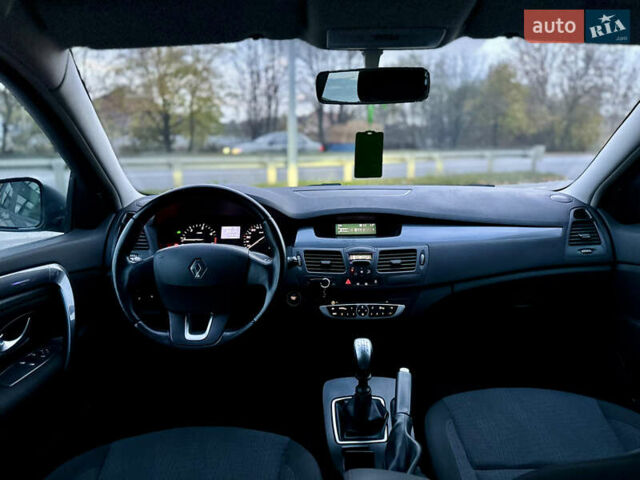 Рено Лагуна 2009 в Виннице на Automoto.ua Серый Рено Лагуна, объемом двигателя 1.5 л и пробегом 249 тыс. км за 6249 $, фото 39 на Automoto.ua