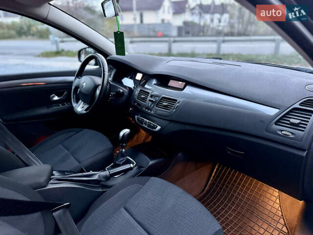 Рено Лагуна 2009 в Виннице на Automoto.ua Серый Рено Лагуна, объемом двигателя 1.5 л и пробегом 249 тыс. км за 6249 $, фото 32 на Automoto.ua