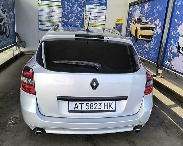 Серый Рено Лагуна, объемом двигателя 2 л и пробегом 326 тыс. км за 6000 $, фото 7 на Automoto.ua