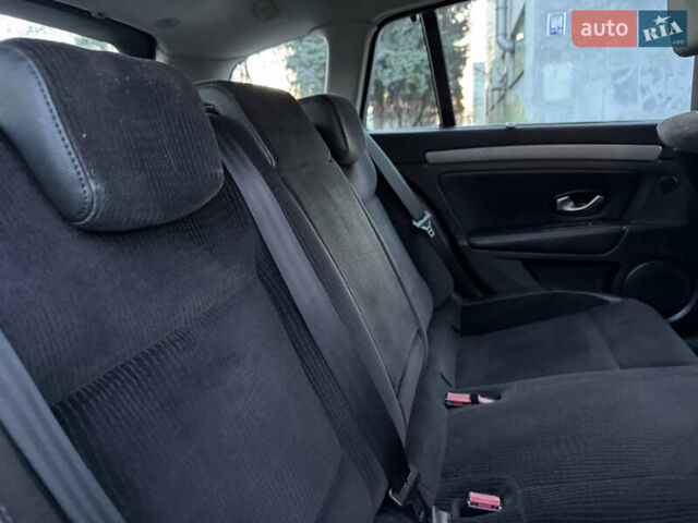 Серый Рено Лагуна, объемом двигателя 2 л и пробегом 199 тыс. км за 5499 $, фото 53 на Automoto.ua