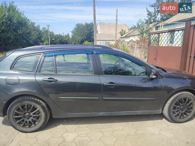 Рено Лагуна 2009 в Днепре (Днепропетровске) на Automoto.ua Серый Рено Лагуна, объемом двигателя 2 л и пробегом 365 тыс. км за 5800 $, фото 2 на Automoto.ua