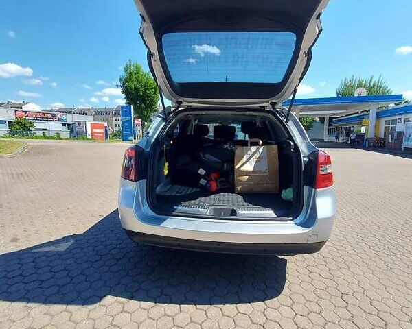 Сірий Рено Лагуна, об'ємом двигуна 1.5 л та пробігом 424 тис. км за 5900 $, фото 1 на Automoto.ua