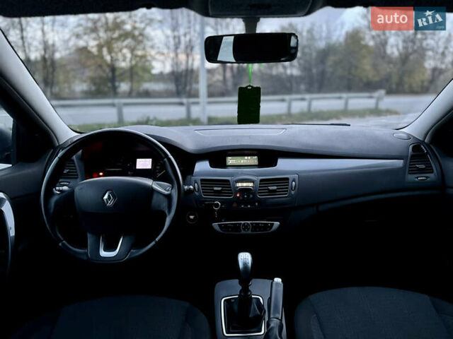 Рено Лагуна 2009 в Виннице на Automoto.ua Серый Рено Лагуна, объемом двигателя 1.5 л и пробегом 249 тыс. км за 6249 $, фото 38 на Automoto.ua