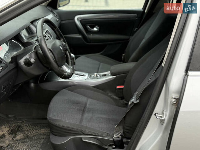 Серый Рено Лагуна, объемом двигателя 2 л и пробегом 280 тыс. км за 4700 $, фото 7 на Automoto.ua