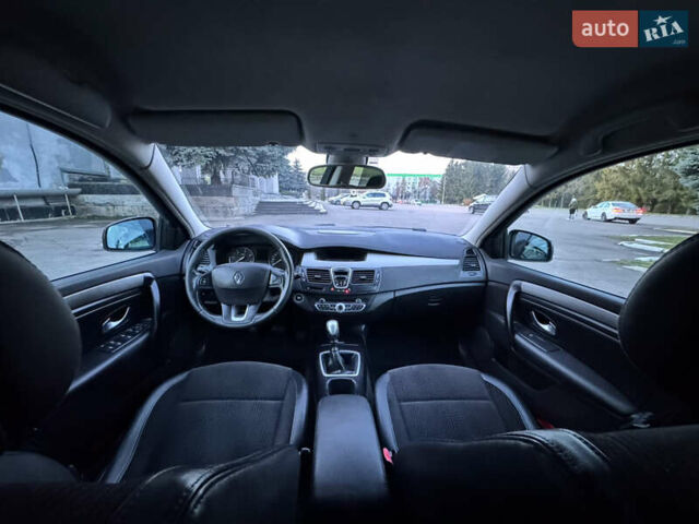 Серый Рено Лагуна, объемом двигателя 2 л и пробегом 199 тыс. км за 5499 $, фото 84 на Automoto.ua