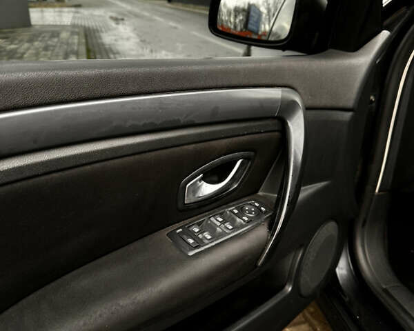 Сірий Рено Лагуна, об'ємом двигуна 1.5 л та пробігом 400 тис. км за 4850 $, фото 19 на Automoto.ua