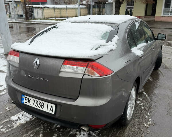 Серый Рено Лагуна, объемом двигателя 2 л и пробегом 314 тыс. км за 5999 $, фото 3 на Automoto.ua