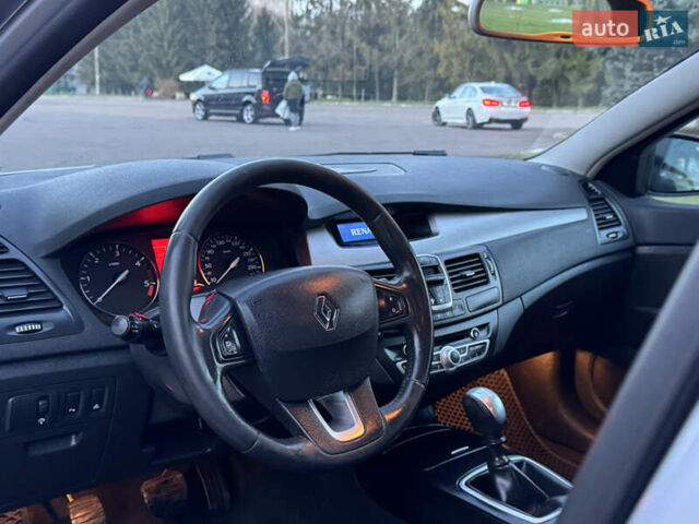 Серый Рено Лагуна, объемом двигателя 2 л и пробегом 199 тыс. км за 5499 $, фото 65 на Automoto.ua