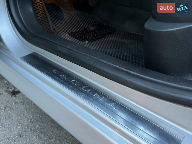 Серый Рено Лагуна, объемом двигателя 2 л и пробегом 199 тыс. км за 5499 $, фото 75 на Automoto.ua