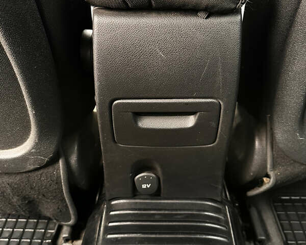 Сірий Рено Лагуна, об'ємом двигуна 1.5 л та пробігом 400 тис. км за 4850 $, фото 32 на Automoto.ua