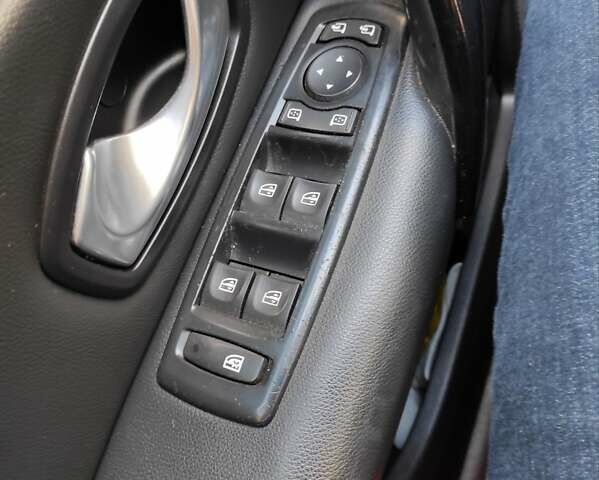 Рено Лагуна 2009 в Виннице на Automoto.ua Серый Рено Лагуна, объемом двигателя 2 л и пробегом 250 тыс. км за 7600 $, фото 12 на Automoto.ua