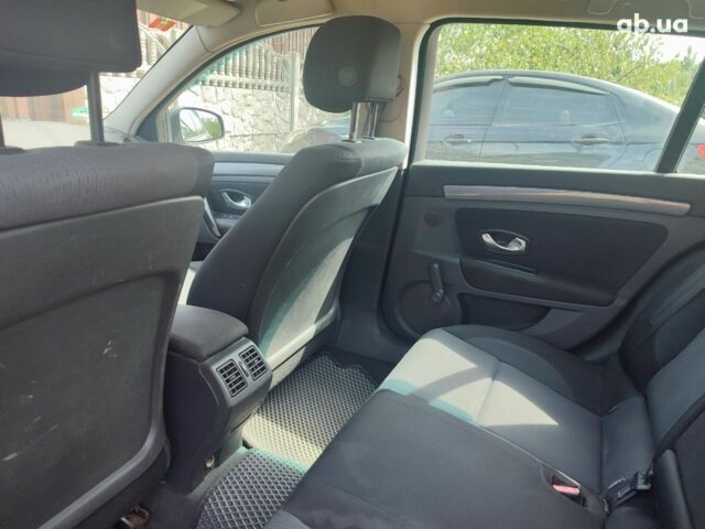 Сірий Рено Лагуна, об'ємом двигуна 2 л та пробігом 365 тис. км за 5300 $, фото 5 на Automoto.ua