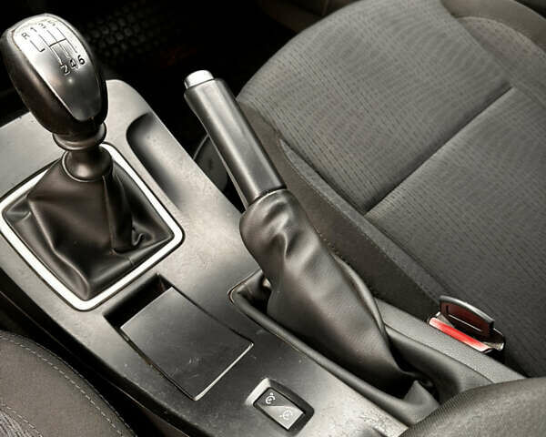 Сірий Рено Лагуна, об'ємом двигуна 1.5 л та пробігом 400 тис. км за 4850 $, фото 28 на Automoto.ua