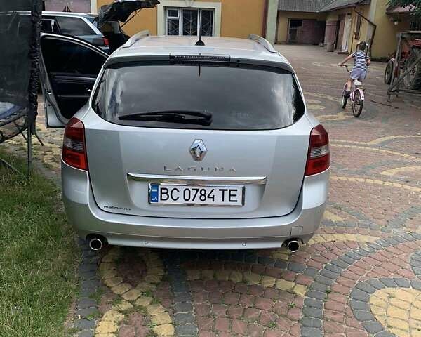 Серый Рено Лагуна, объемом двигателя 2 л и пробегом 306 тыс. км за 6000 $, фото 2 на Automoto.ua