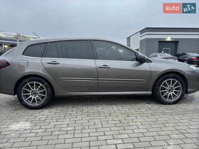 Серый Рено Лагуна, объемом двигателя 2 л и пробегом 258 тыс. км за 8000 $, фото 3 на Automoto.ua