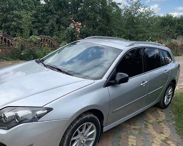 Серый Рено Лагуна, объемом двигателя 2 л и пробегом 306 тыс. км за 6000 $, фото 1 на Automoto.ua