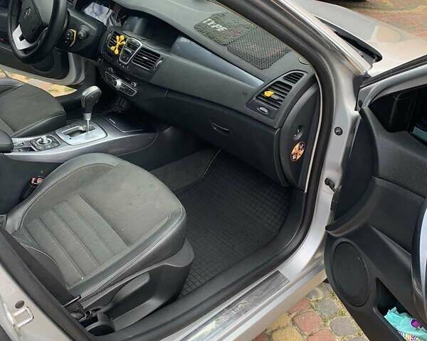 Серый Рено Лагуна, объемом двигателя 2 л и пробегом 306 тыс. км за 6000 $, фото 6 на Automoto.ua