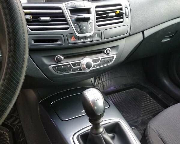 Серый Рено Лагуна, объемом двигателя 1.5 л и пробегом 178 тыс. км за 5500 $, фото 5 на Automoto.ua