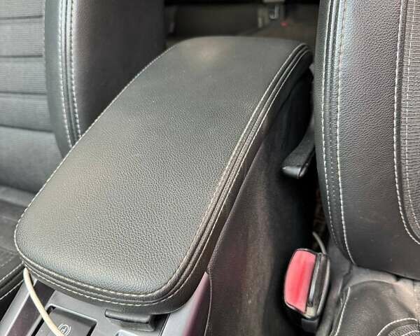 Серый Рено Лагуна, объемом двигателя 2 л и пробегом 323 тыс. км за 7500 $, фото 9 на Automoto.ua
