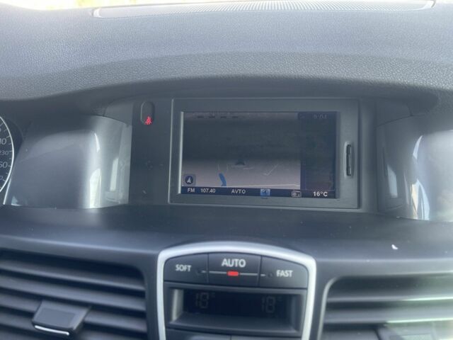 Серый Рено Лагуна, объемом двигателя 1.46 л и пробегом 180 тыс. км за 6930 $, фото 14 на Automoto.ua