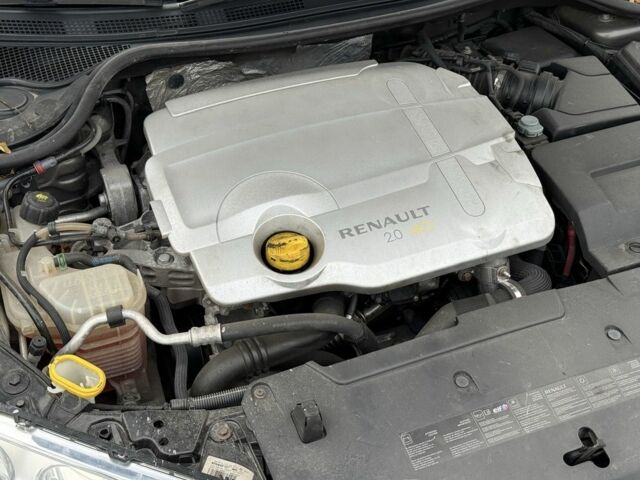 Рено Лагуна 2010 в Павлограде на Automoto.ua Серый Рено Лагуна, объемом двигателя 2 л и пробегом 244 тыс. км за 4150 $, фото 13 на Automoto.ua