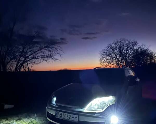 Серый Рено Лагуна, объемом двигателя 2 л и пробегом 323 тыс. км за 7500 $, фото 5 на Automoto.ua