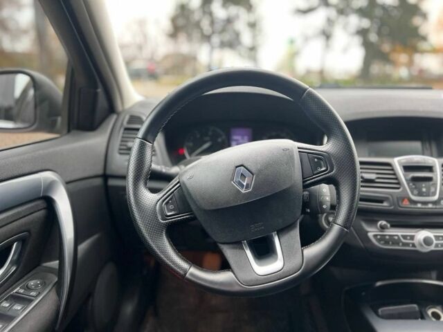 Серый Рено Лагуна, объемом двигателя 1.5 л и пробегом 247 тыс. км за 6850 $, фото 5 на Automoto.ua