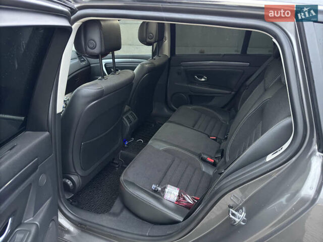 Серый Рено Лагуна, объемом двигателя 2 л и пробегом 258 тыс. км за 8000 $, фото 6 на Automoto.ua