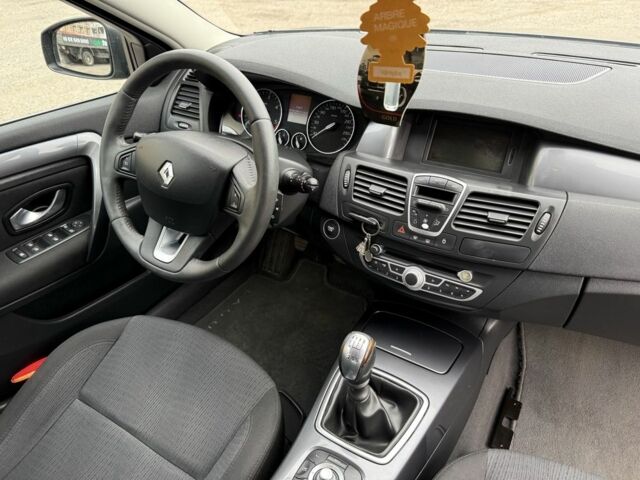 Серый Рено Лагуна, объемом двигателя 2 л и пробегом 244 тыс. км за 3950 $, фото 22 на Automoto.ua