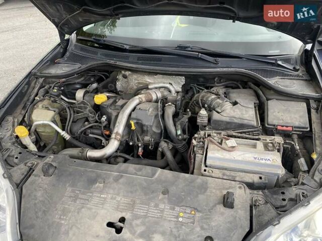 Рено Лагуна 2010 в Виннице на Automoto.ua Серый Рено Лагуна, объемом двигателя 1.5 л и пробегом 170 тыс. км за 6650 $, фото 12 на Automoto.ua