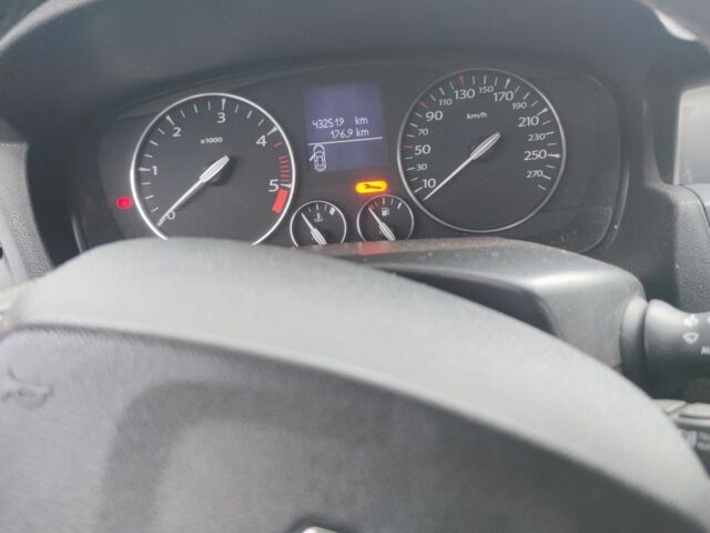 Сірий Рено Лагуна, об'ємом двигуна 1.5 л та пробігом 442 тис. км за 5200 $, фото 10 на Automoto.ua