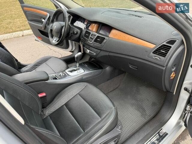 Сірий Рено Лагуна, об'ємом двигуна 2 л та пробігом 261 тис. км за 6300 $, фото 39 на Automoto.ua